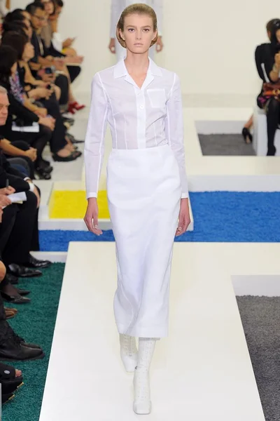 Look 7